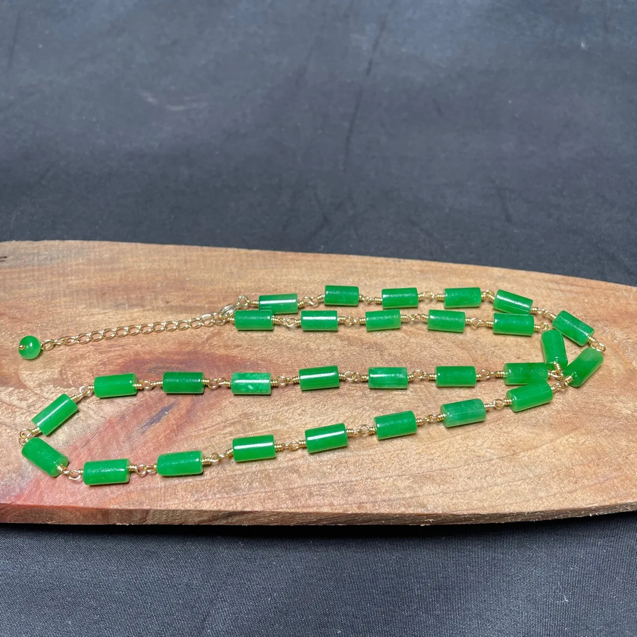 Beading - Green Jade Beaded Necklace Vintage Lucky